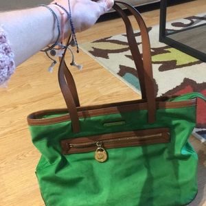 Green Michael Kors bucket bag